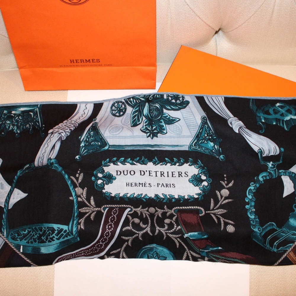 Hermès Women’s Cashmere Scarf